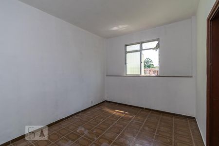 Quarto 2 de casa para alugar com 2 quartos, 60m² em Irajá, Rio de Janeiro