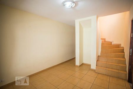 Sala de Estar de casa à venda com 4 quartos, 140m² em Vila Campestre, São Paulo