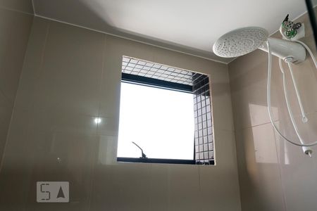 Banheiro de apartamento para alugar com 1 quarto, 54m² em Centro, Curitiba