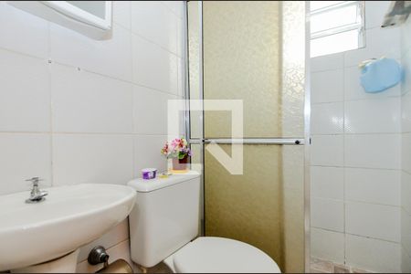 Banheiro de apartamento à venda com 1 quarto, 56m² em Jardim Santa Mena, Guarulhos