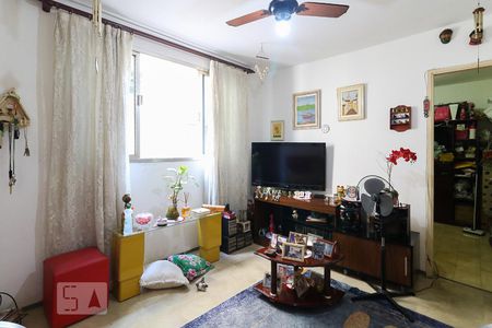 Sala de apartamento à venda com 2 quartos, 74m² em Km 18, Osasco