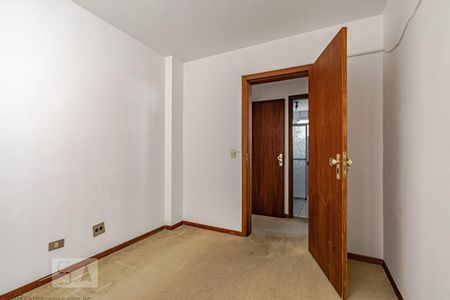 Quarto 1 de apartamento para alugar com 2 quartos, 76m² em Alto da Glória, Curitiba