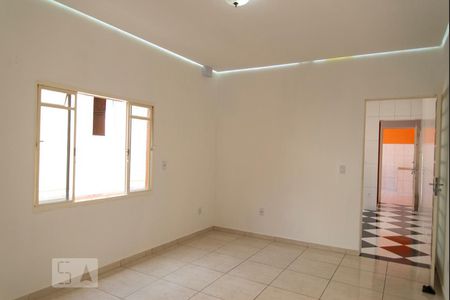 Sala de casa para alugar com 2 quartos, 90m² em Jardim Vila Formosa, São Paulo