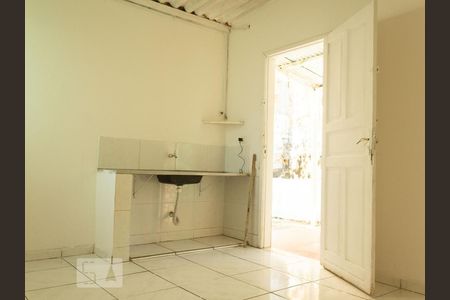 Cozinha de casa para alugar com 1 quarto, 48m² em Jardim Leblon, Belo Horizonte