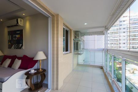 Varanda de apartamento para alugar com 2 quartos, 70m² em Jacarepaguá, Rio de Janeiro