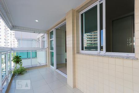 Varanda de apartamento para alugar com 2 quartos, 70m² em Jacarepaguá, Rio de Janeiro