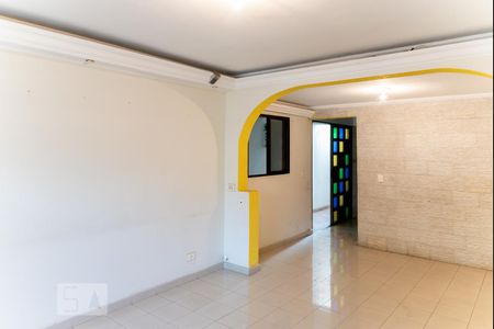 Sala de casa à venda com 6 quartos, 250m² em Jardim Itapemirim, São Paulo