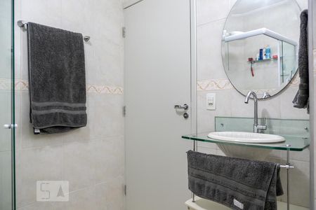 Banheiro de apartamento para alugar com 1 quarto, 44m² em Bela Vista, São Paulo