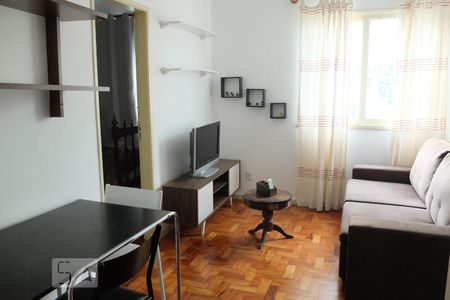 Sala de apartamento para alugar com 1 quarto, 46m² em Politeama, Salvador