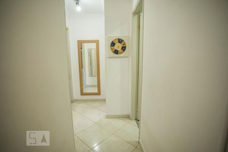 Corredor de apartamento à venda com 3 quartos, 72m² em Vila Guarani, São Paulo