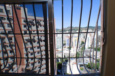 Vista de apartamento à venda com 2 quartos, 60m² em Santa Rosa, Niterói