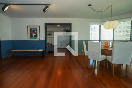 Sala de apartamento à venda com 4 quartos, 207m² em Perdizes, São Paulo