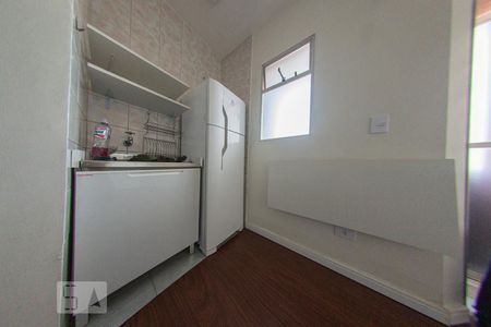 Cozinha de apartamento para alugar com 1 quarto, 40m² em Rebouças, Curitiba