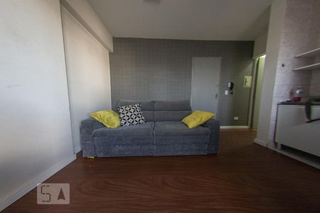 Sala de apartamento para alugar com 1 quarto, 40m² em Rebouças, Curitiba