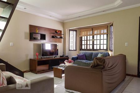 Sala de casa de condomínio à venda com 4 quartos, 180m² em Vargem Pequena, Rio de Janeiro