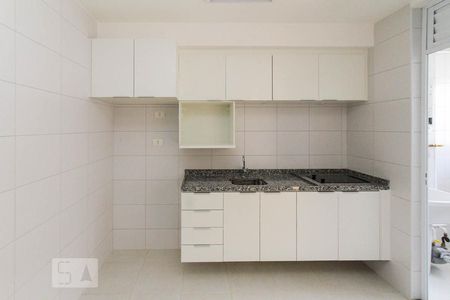 Cozinha de apartamento para alugar com 1 quarto, 33m² em Jardim Brasília (zona Norte), São Paulo