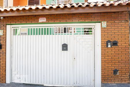 Fachada de casa à venda com 3 quartos, 150m² em Jardim Pinheiros, São Paulo