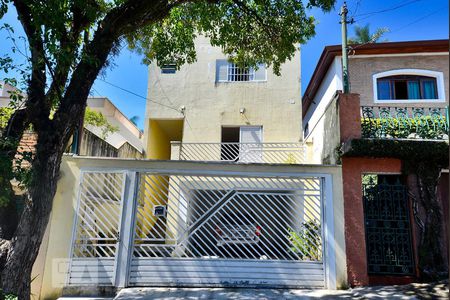 Fachada de casa à venda com 3 quartos, 189m² em Vila Ipojuca, São Paulo