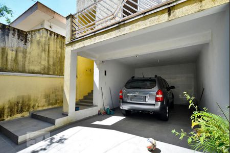 Garagem de casa à venda com 3 quartos, 189m² em Vila Ipojuca, São Paulo