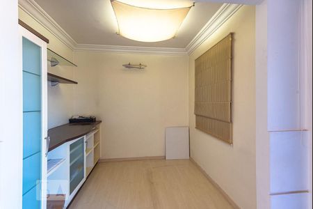 Living room de apartamento à venda com 2 quartos, 77m² em Parque Prado, Campinas