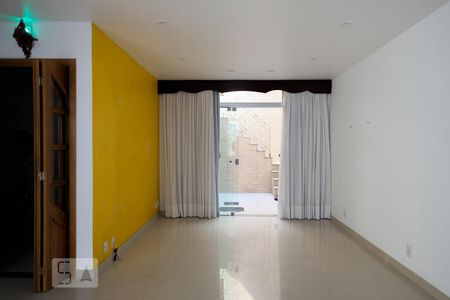 Sala de casa de condomínio para alugar com 4 quartos, 96m² em Maracanã, Rio de Janeiro