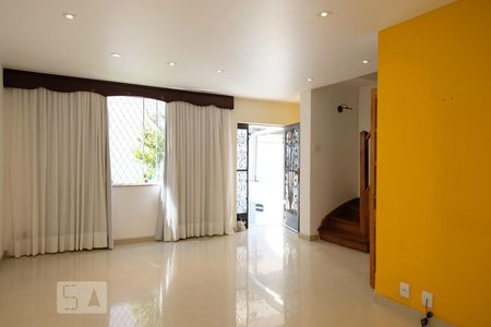 Sala de casa de condomínio para alugar com 4 quartos, 96m² em Maracanã, Rio de Janeiro