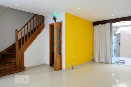 Sala de casa de condomínio para alugar com 4 quartos, 96m² em Maracanã, Rio de Janeiro