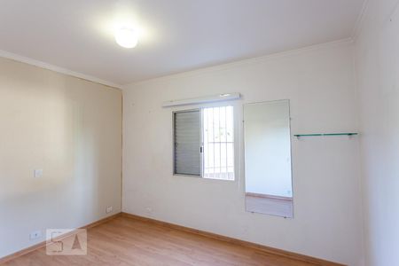Quarto 2 de apartamento para alugar com 2 quartos, 60m² em Vila Osasco, Osasco