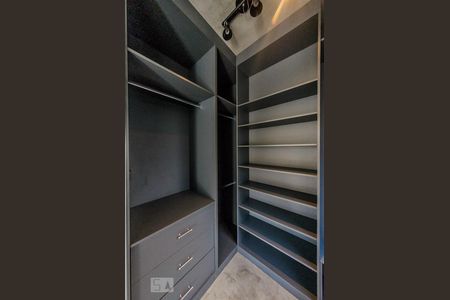 Closet de apartamento para alugar com 1 quarto, 72m² em Centro, Campinas