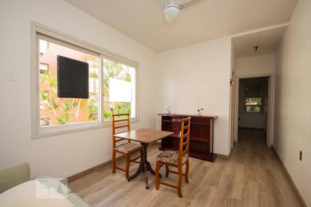 sala de apartamento para alugar com 1 quarto, 40m² em Rio Branco, Porto Alegre