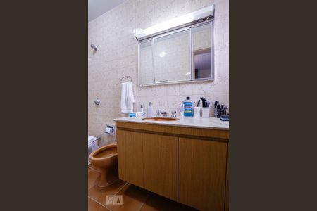 Banheiro Suíte de casa à venda com 3 quartos, 250m² em Sumaré, São Paulo