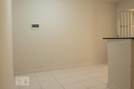 Sala de casa para alugar com 2 quartos, 72m² em Vila Campestre, São Paulo