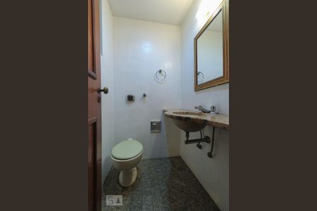 Lavabo 2 de apartamento à venda com 2 quartos, 75m² em Petrópolis, Porto Alegre