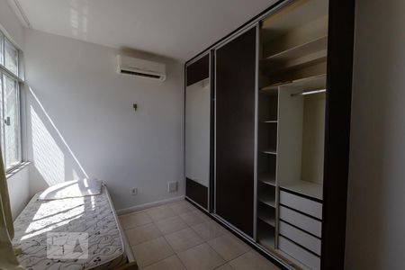 Quarto 1 de apartamento para alugar com 3 quartos, 100m² em Ondina, Salvador