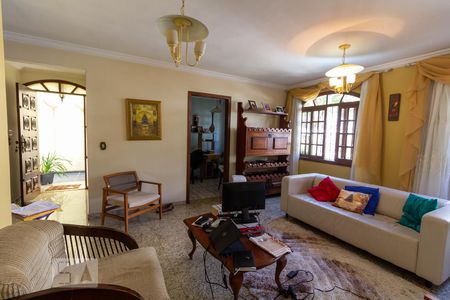 Sala de casa para alugar com 4 quartos, 178m² em Bussocaba, Osasco