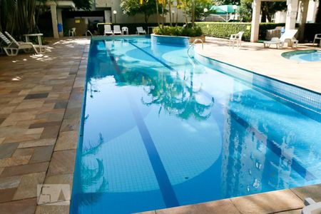 Apartamento para alugar com 50m², 2 quartos e 1 vaga Apartamento para alugar com 50m², 2 quartos e 1 vagaÁrea Comum - Piscina