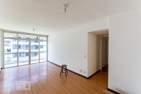 Sala de apartamento para alugar com 3 quartos, 115m² em Ingá, Niterói