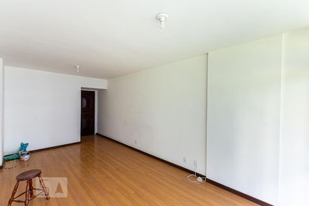 Sala de apartamento para alugar com 3 quartos, 115m² em Ingá, Niterói