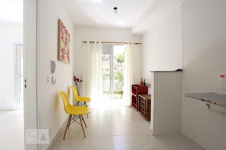 Sala e cozinha de apartamento à venda com 1 quarto, 34m² em Ferreira, São Paulo
