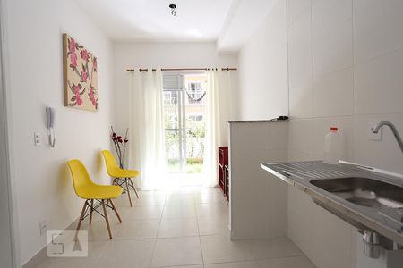 Sala e cozinha de apartamento à venda com 1 quarto, 34m² em Ferreira, São Paulo