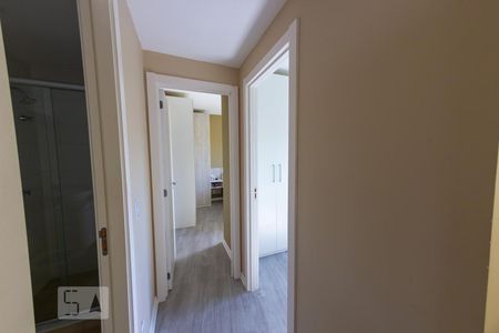 Corredor de apartamento para alugar com 2 quartos, 55m² em Azenha, Porto Alegre