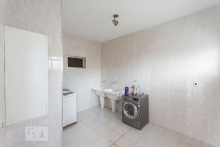 Casa para alugar com 400m², 5 quartos e 1 vaga Casa para alugar com 400m², 5 quartos e 1 vagaLavanderia