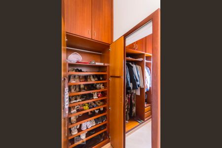 Casa para alugar com 400m², 5 quartos e 1 vaga Casa para alugar com 400m², 5 quartos e 1 vagaCloset