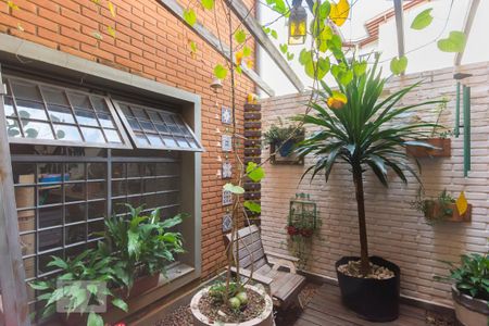 Casa para alugar com 400m², 5 quartos e 1 vaga Casa para alugar com 400m², 5 quartos e 1 vagaJardim de inverno