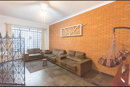 Casa para alugar com 400m², 5 quartos e 1 vaga Casa para alugar com 400m², 5 quartos e 1 vagaSala 02