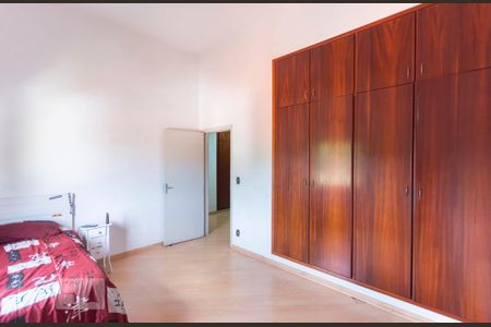 Casa para alugar com 400m², 5 quartos e 1 vaga Casa para alugar com 400m², 5 quartos e 1 vagaQuarto 02