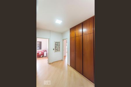 Casa para alugar com 400m², 5 quartos e 1 vaga Casa para alugar com 400m², 5 quartos e 1 vagaCorredor