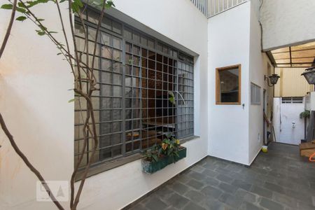 Casa para alugar com 400m², 5 quartos e 1 vaga Casa para alugar com 400m², 5 quartos e 1 vagaArea externa