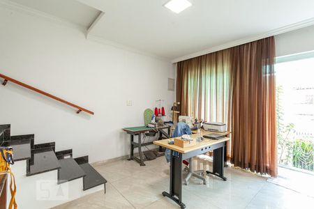 Sala de casa à venda com 4 quartos, 260m² em Vila Francisco Matarazzo, Santo André