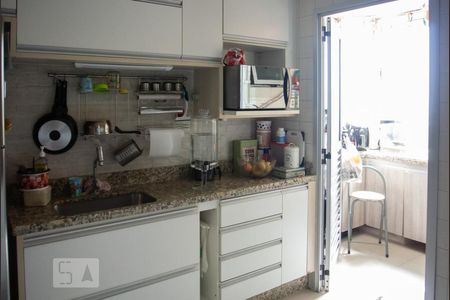 Cozinha de apartamento à venda com 3 quartos, 80m² em Cidade Patriarca, São Paulo